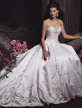 Dress Designer Online on Ball Gown Wedding Dress Come In Different Styles And Sizes  Colors And